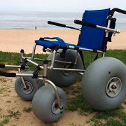 silla-de-ruedas-todo-terreno-asistida