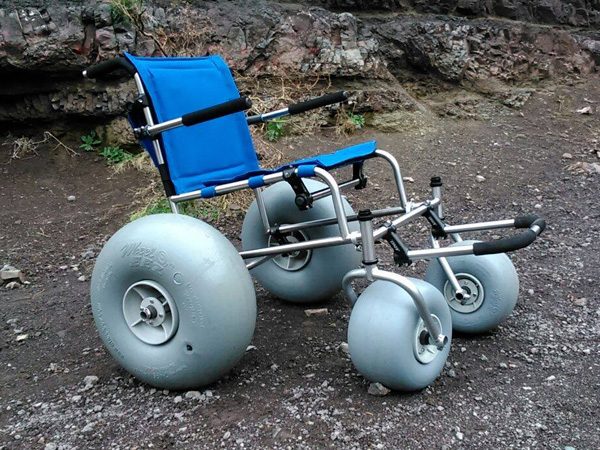 silla-de-ruedas-todo-terreno-asistida1